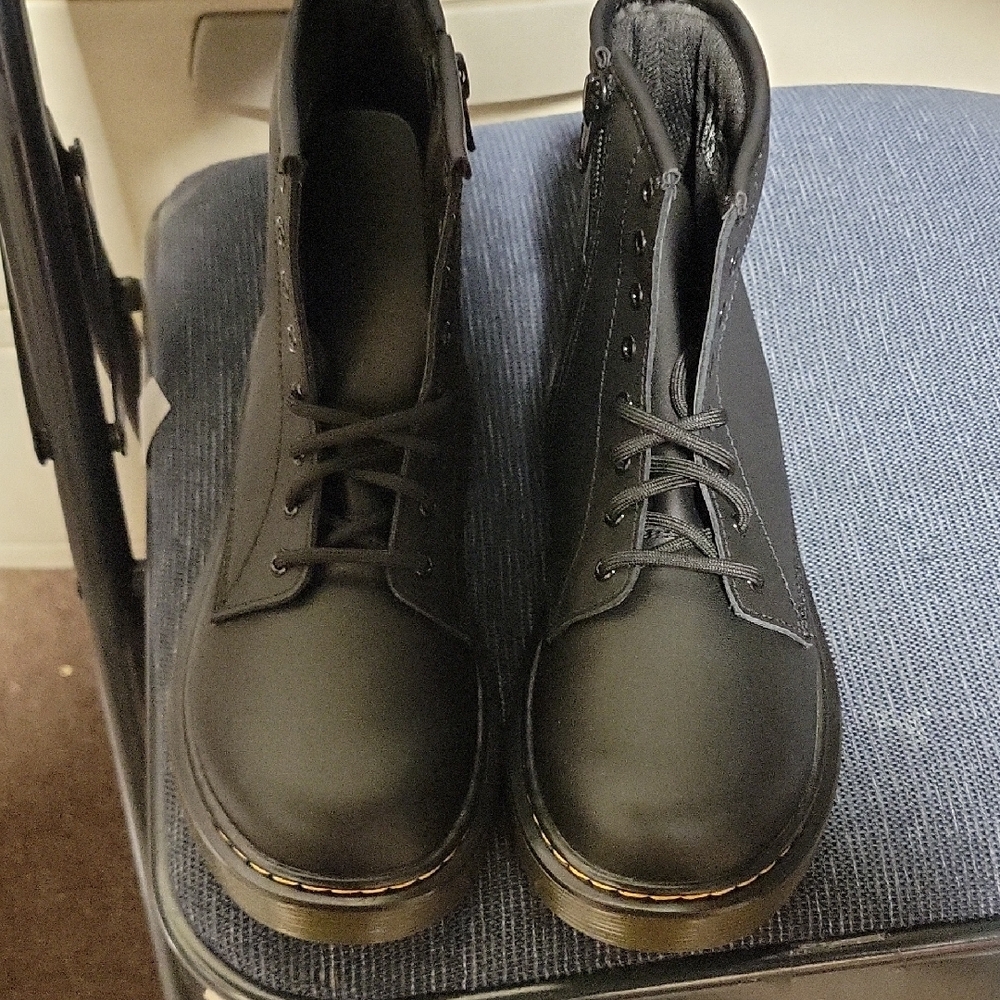 Black Leather Men's Boots